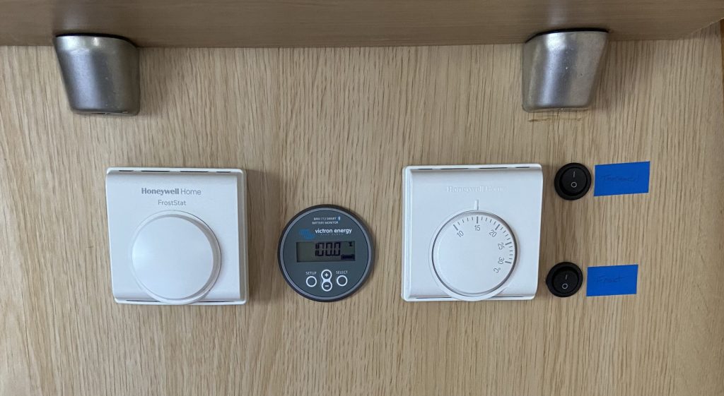 Frost and Heating Thermostats