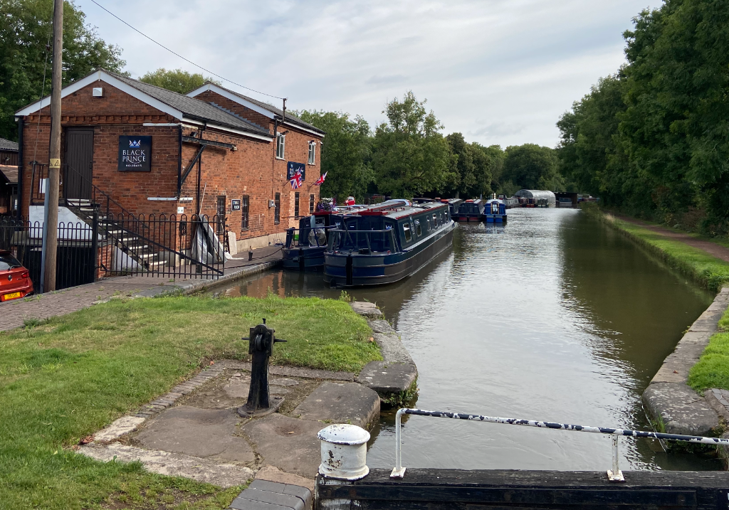 Black Prince Holidays - Stoke Bottom Lock